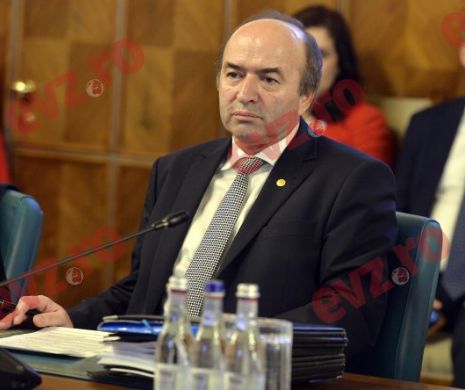 Liderii PSD i-au cântat prohodul lui Toader înainte de CEx. Cronica unei remanieri anunțate
