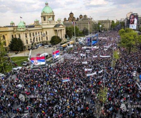 Manifestaţie de amploare pentru susţinerea preşedintelui. „M-aţi ales pentru a împlini ce este mai greu”