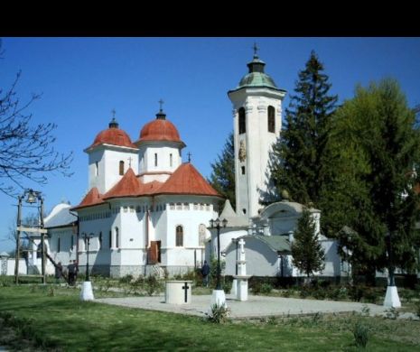 Procesiunea celor 14 cruci de la mănăstirea Hodoş-Bodrog