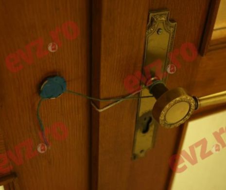 Scandal la primăria Dumbrăvița. Polițiștii au ajuns să sigileze biroul secretarei
