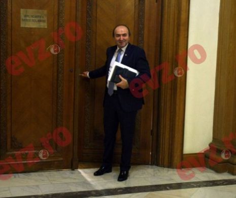 Toader nu renunţă la scaun. „Mâine voi fi ministru. Am spus de 1.000 de ori”