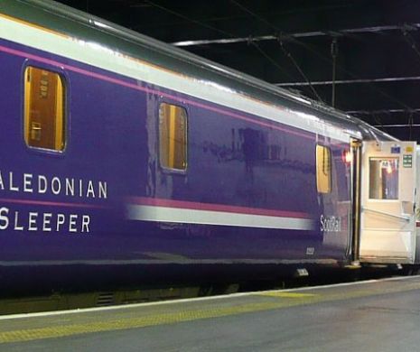 Tren de lux unic în lume! Hotelurile pălesc pe lângă ce oferă Caledonian Sleeper