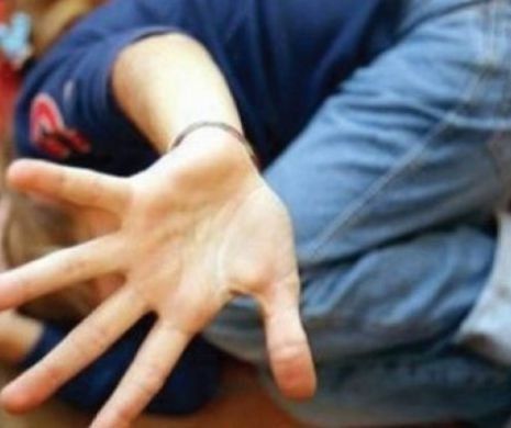Un bărbat din Maramureș este acuzat și-a batjocorit propria fiică. Mama copilei îl apără