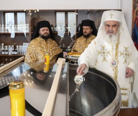 Un ritual unic: Pregătirea și sfințirea Marelui Mir