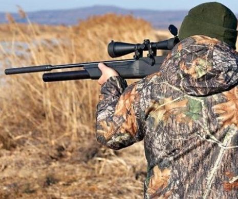 Zeci de AKM-uri, de vânzare la Constanţa. Cum poţi deveni proprietarul unei astfel de arme