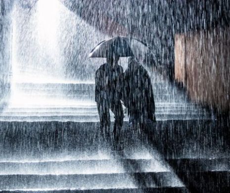 Capriciile lunii mai. Temperaturi de 40 de grade Celsius, frig, ploi torențiale și cicloni