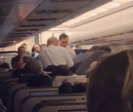 Coşmar în avion. Ameninţări cu moartea. Pasagerii au fost disperaţi
