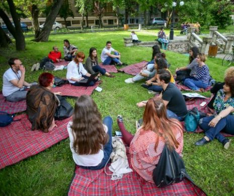 Cum faci un oraș atractiv: Picnic de arhitectură, povești și plimbări nocturne ghidate