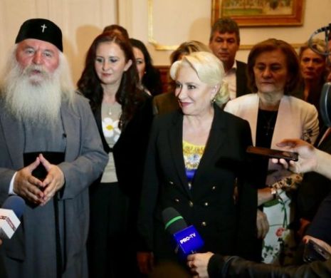 Dăncilă a ajuns și la Timișoara. Vizită scurtă la Mitropolia Banatului I VIDEO