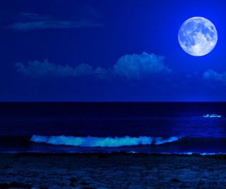 Fenomen astronomic! Luna Albastră se va vedea pe cer în seara aceasta