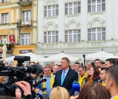 Klaus Iohannis, vizită cu acompaniament muzical la Timișoara