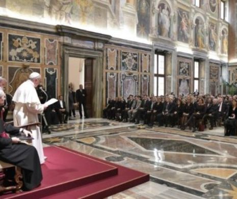 Papa Francisc, apel către toţi  jurnaliştii din lume!