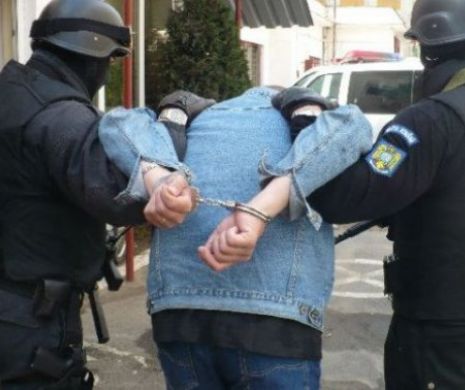 Scandal uriaș la IPJ Vaslui. Un mecanic al garajului Poliției, proxenet într-o rețea de trafic de carne vie păzită de oameni ai legii