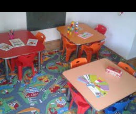Teroare într-o creşă din România. Copii umiliţi, bătuţi şi obligaţi să se spele cu apă de la toaletă. Care este reacţia părinţilor