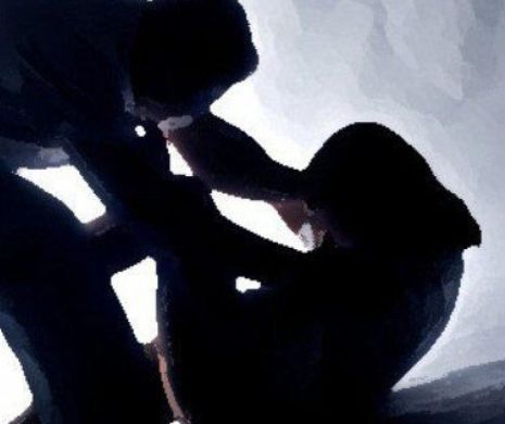 Un tânăr a încercat să omoare o bătrână făcând dragoste cu aceasta. El încerca să pună mâna pe averea femeii