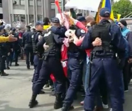 România, un nou Belarus? Un fost premier anunță revoluție dacă nu pleacă Guvernul