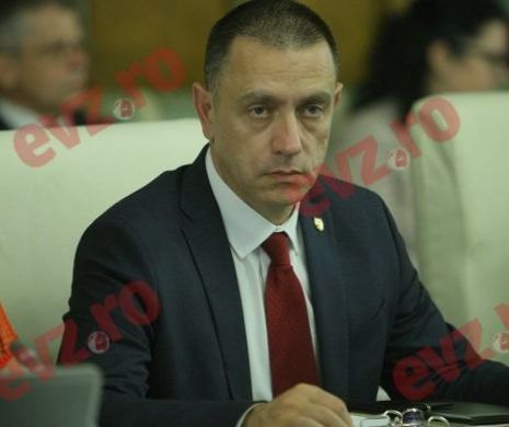 Fifor se dezlănţuie împotriva PNL şi USR. „Moțiunea nu va trece!”