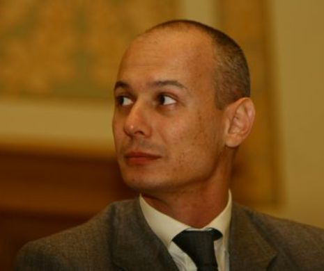 Procesul lui Bogdan Olteanu, în care este acuzat că a luat mită de la Sorin Ovidiu Vîntu, se reia la toamnă