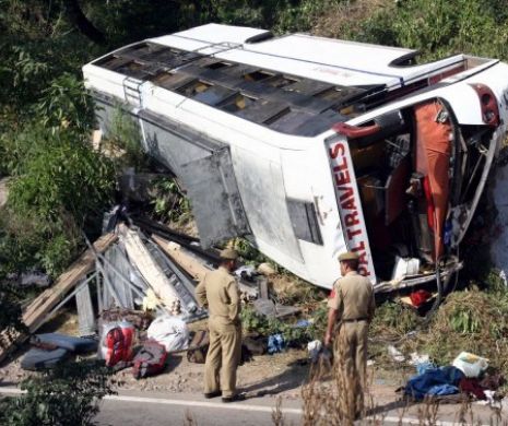 Tragedie în India.  25 de persoane au murit într-un cumplit accident rutier