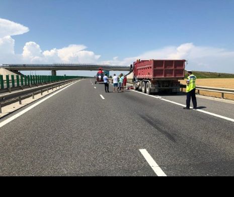 Tragedie pe autostradă. Omorât în timp ce ajuta la o pană. Şoferul ucigaş a fugit