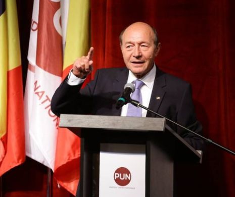 Băsescu dă de pământ cu măsurile de relaxare: ”Habar nu aveţi despre imaginea reală a infecției”