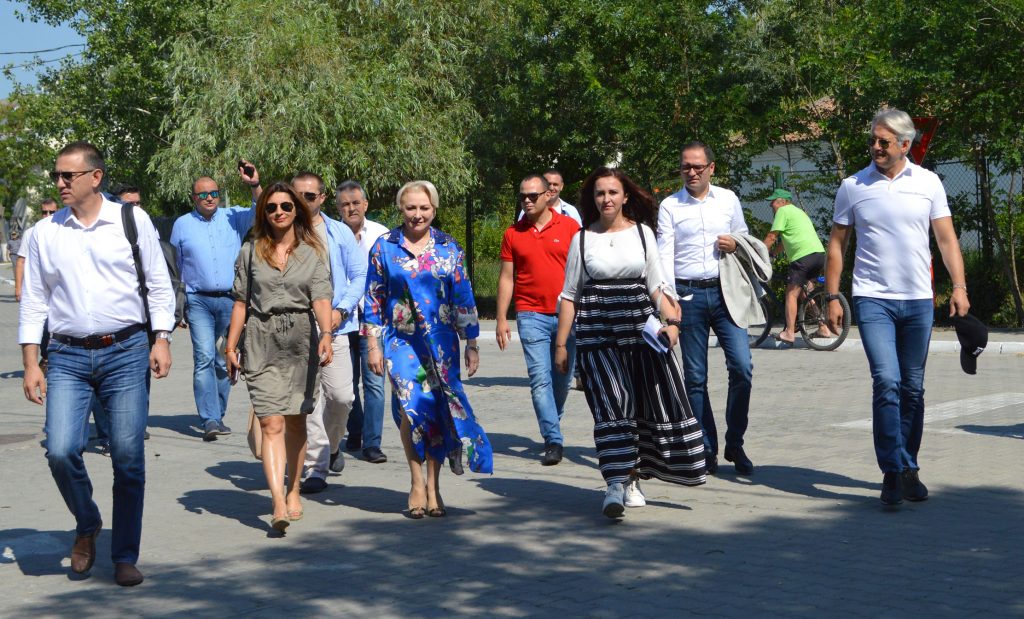 Ștampila și cumetriile, blazonul funcționarului român