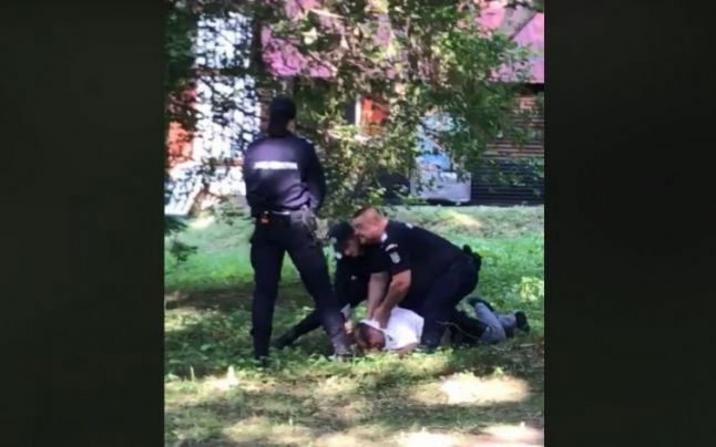 Jandarmii, sub asediu la o intervenție. Ce li s-a întâmplat oamenilor legii