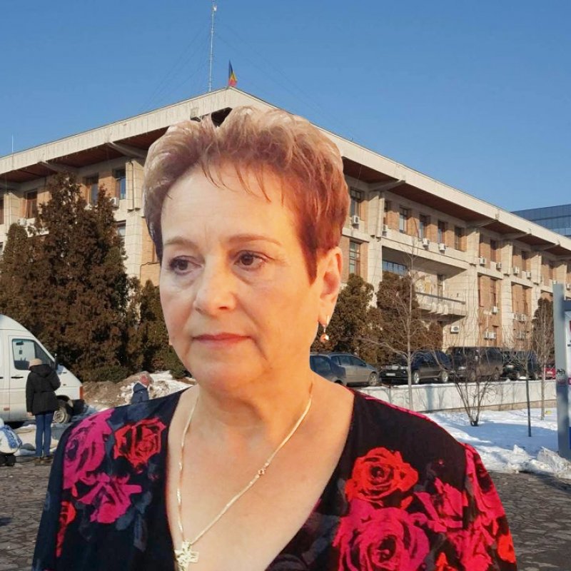 Nababul de la Prefectura Iași. Ia lunar peste 2.000 de euro dar stă acasă