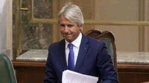 Teodorovici amână modificarea Constituției! Anunțul ministrului finațelor despre referendum pentru