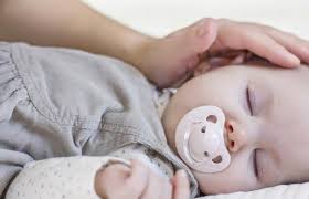 Dacă bebelușii ar fi hrăniți la sân s-ar înregistra economii de 1 miliard de dolari pe zi