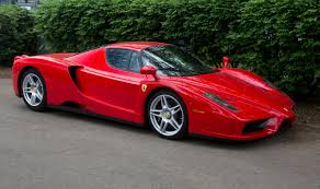 Halucinant. Modele false de Ferrari si Lamborghini. Cu cât se vindeau replicile