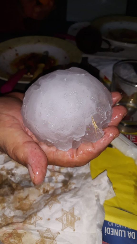 Italia, în stare de alertă! Grindină cât portocala. A fost prăpăd