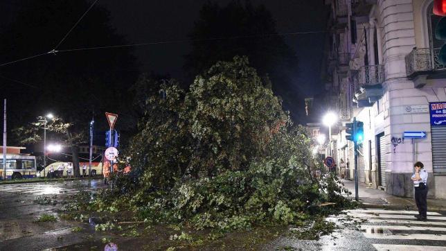 Două femei, moarte în accidente șocante! Vremea rea face ravagii în Italia