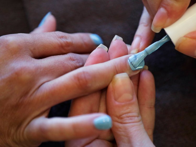  Inspectoare OPC acuzate de luare de mită. Voiau manichiură, pedichiură și epilare gratis