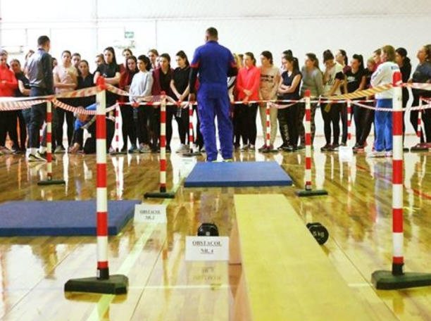 Ministerul Educației se gândește să modifice structura anului școlar