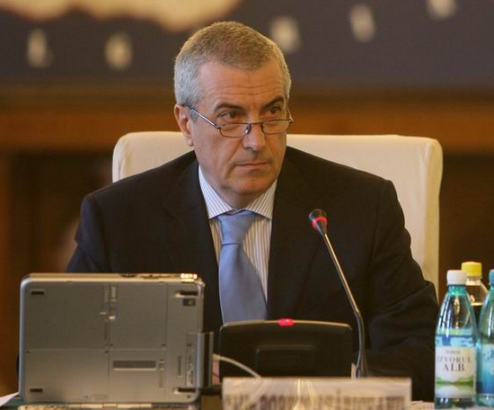 Tăriceanu îl atacă pe Iohannis: „Încearcă să provoace căderea Guvernului”