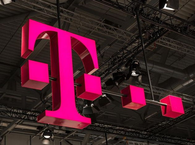 Mișcări mari pe piața de telefonie din România. Rusia ar putea acapara acest sector