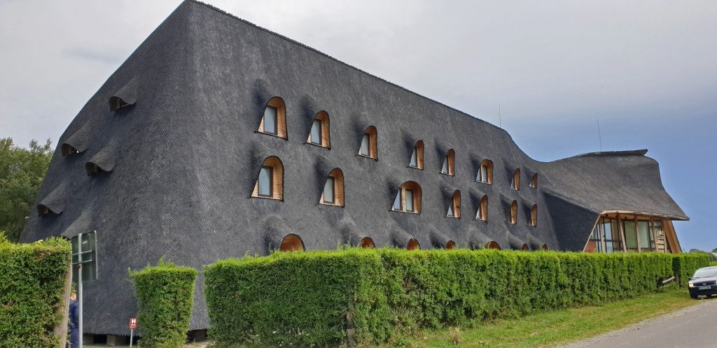 Locul unde turiștii sunt la un click distanță de munte. Piatra Craiului, o binecuvântare și pentru nevăzători