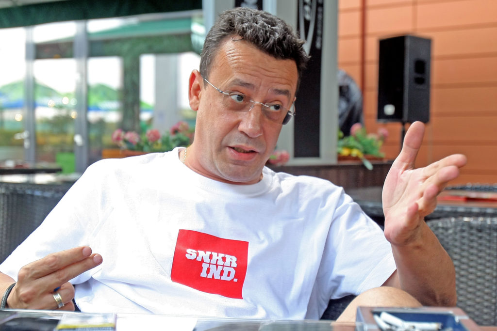 Victor Ciutacu, reacție explozivă: „O plânge cu lacrimi de sânge divizia #rezist”