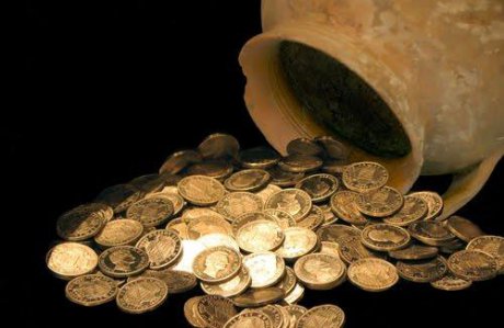 Nicolae Ceaușescu, lovit de blestemul comorii unui general roman. Dezvăluiri marca Evenimentul Istoric