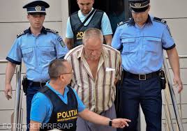 De unde avea bani criminalul din Caracal? Primea mereu diferite sume prin transfer bancar