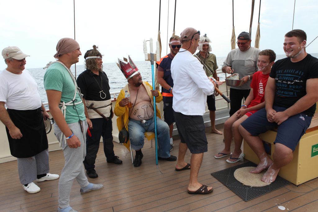 Incredibil! Cele zece cuvinte care opresc o furtună pe mare. Reporter de Cursă Lungă