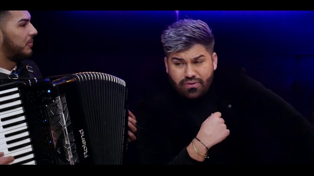 Scandal uriaș în lumea muzicii! Tâlhărit și cu mașina vandalizată