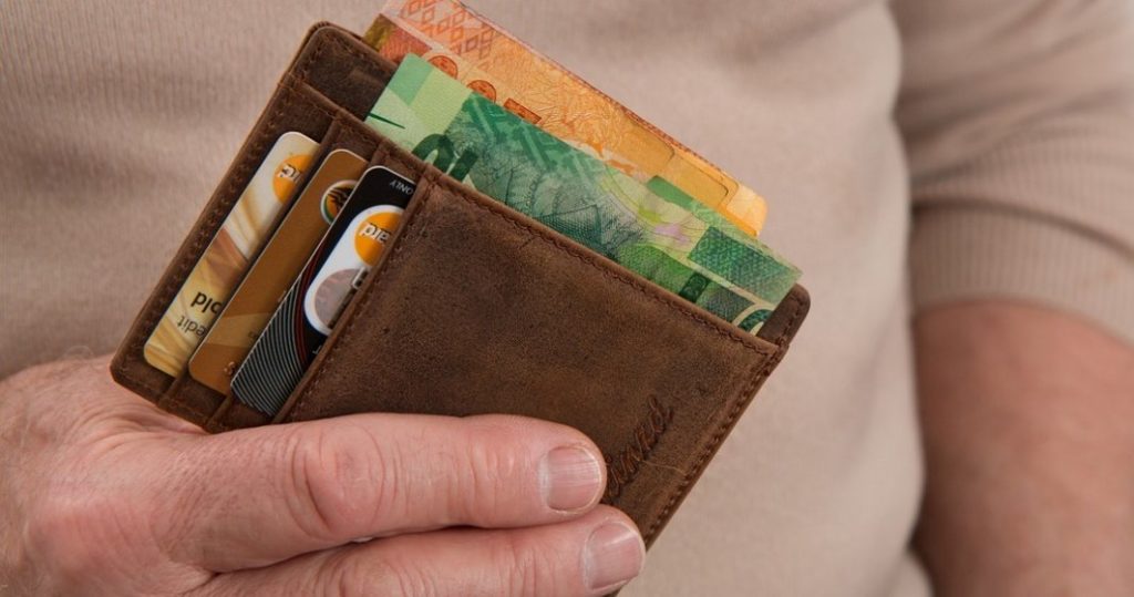 Șomeri de lux, cu indemnizații mai mari decât salariile din România