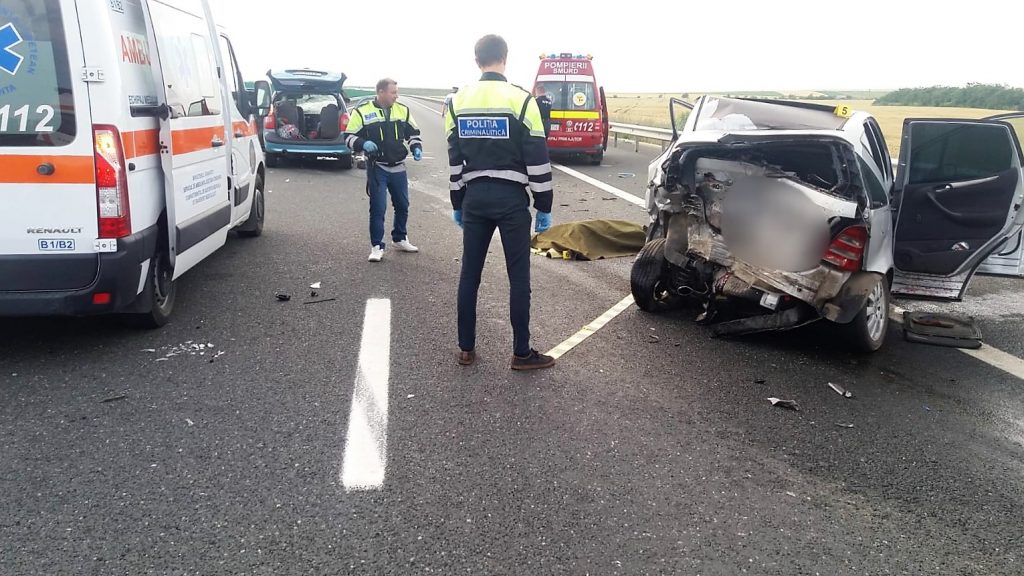 Trafic blocat lângă Capitală! Accident de microbuz cu 14 victime