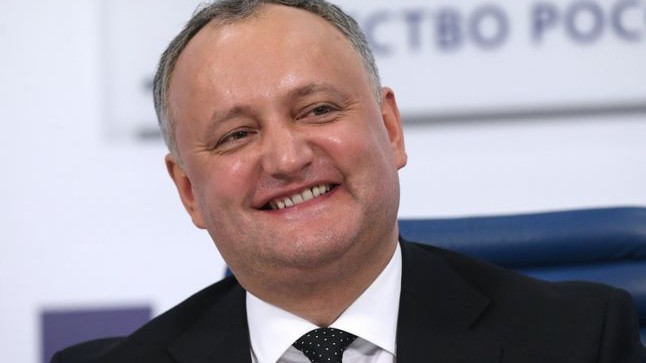 Dodon își face de cap. A lăsat capitala Chișinău fără un sfanț