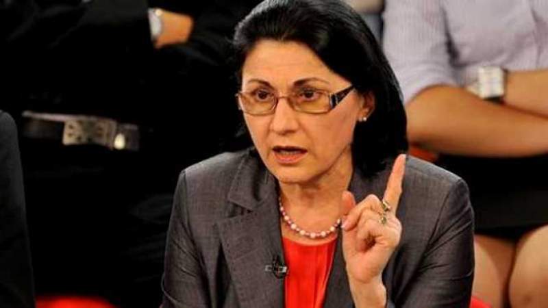 Ecaterina Andronescu a aflat din presă de demiterea sa. Organizația Salvați Copiii salută demiterea ei