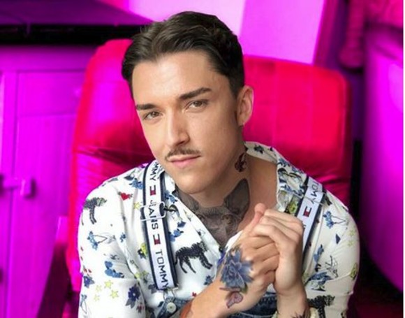 Emil Rengle a semnat. Ce televiziune a reuşit să-l fure de la ProTV