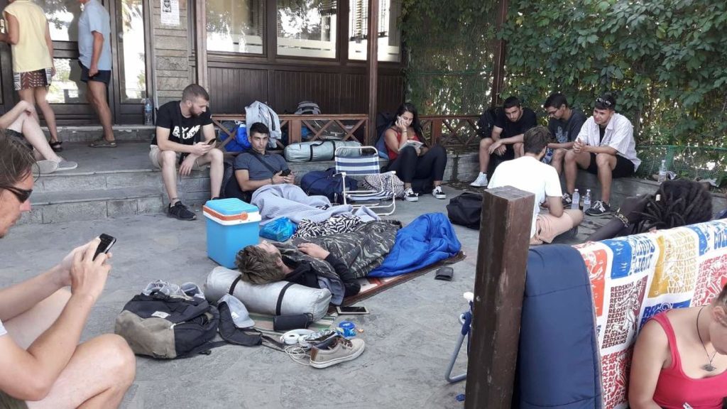 Sfârșit dramatic de concediu. Coșmarul românilor aflați pe o insulă grecească