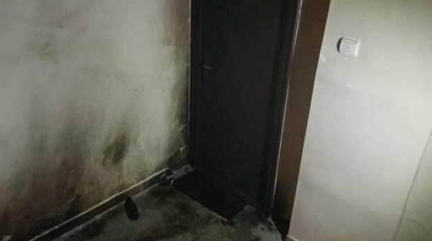 Piromanul din Craiova. Două persoane au ajuns la spital şi 40 au fost evacuate